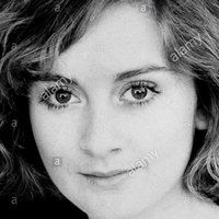 Natalie Ogle Nahé