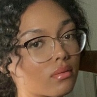 Nerdy Petite Kitty Nahé