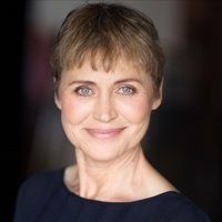 Nikki Coghill Nahé