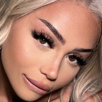 NinaaNicolette Nahé