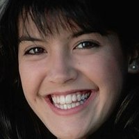 Phoebe Cates Nahé