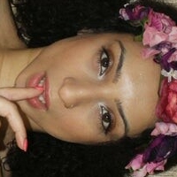 Queen Uncovered Nahé