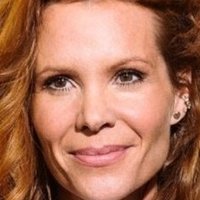 Robyn Lively Nahé