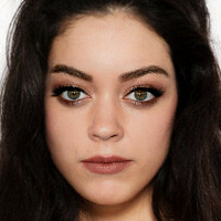 Sarah Hyland Fake Nahé