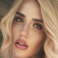 Skyler Grey Nahé