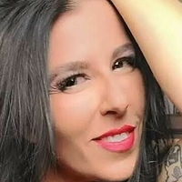 StefanieTheLawyer Nahé