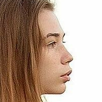 Steklova Eseniia Nahé