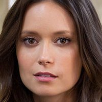 Summer Glau Nahé