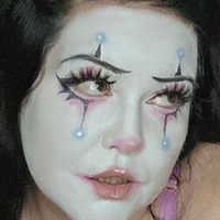 TriSarah Topless Nahé