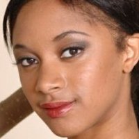 Tyra Moore Nahé