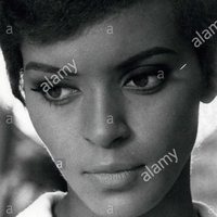 Vonetta McGee Nahé