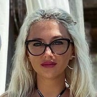 Xhulia Niсo Nahé